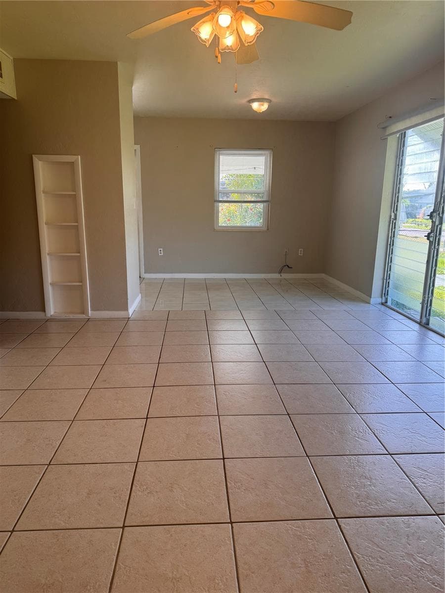 21922 HERNANDO AVENUE — photo 8 of 26