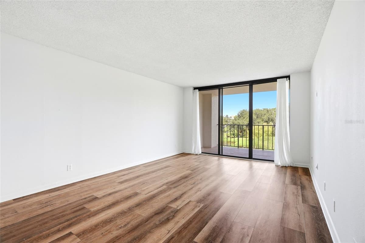 220 BELLEVIEW BOULEVARD — photo 19 of 44