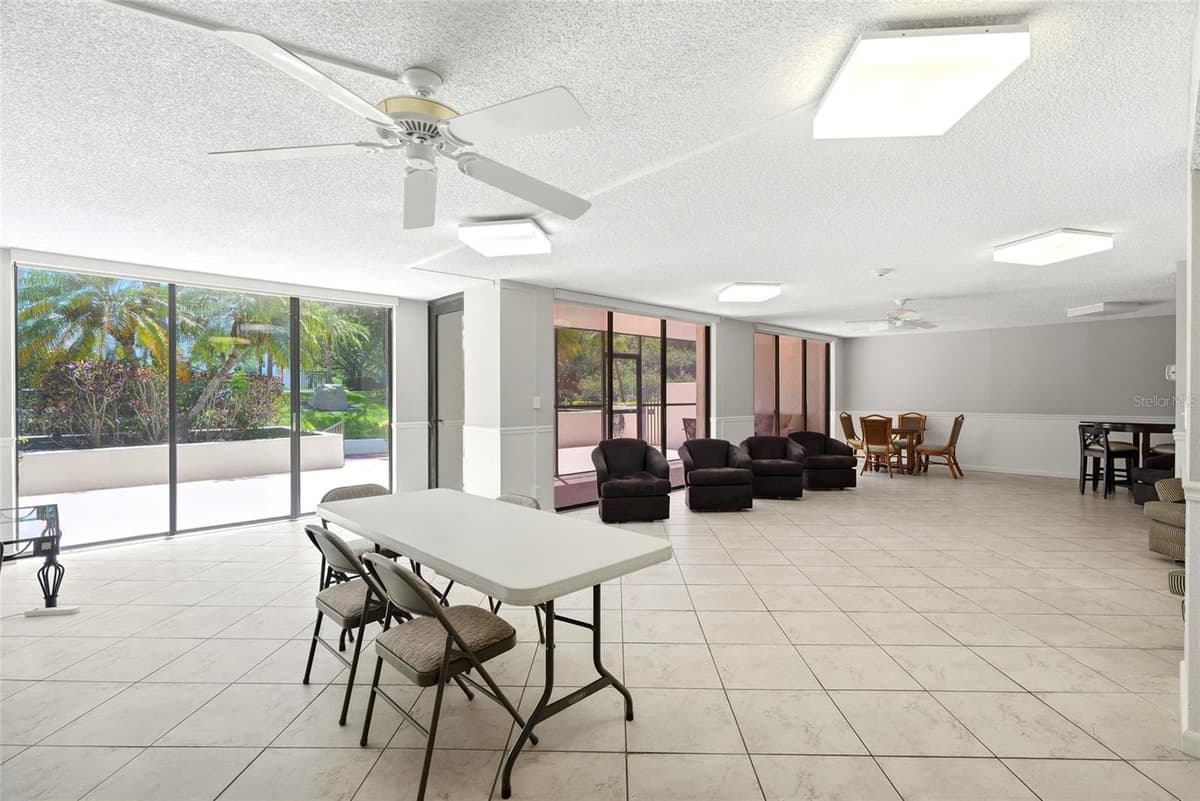 220 BELLEVIEW BOULEVARD — photo 34 of 44