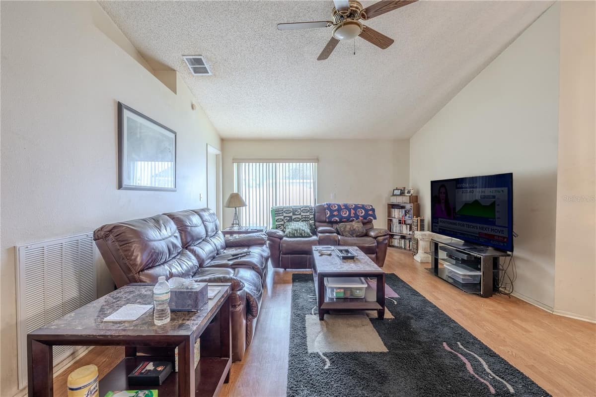 11220 CLAYRIDGE DRIVE — photo 8 of 39