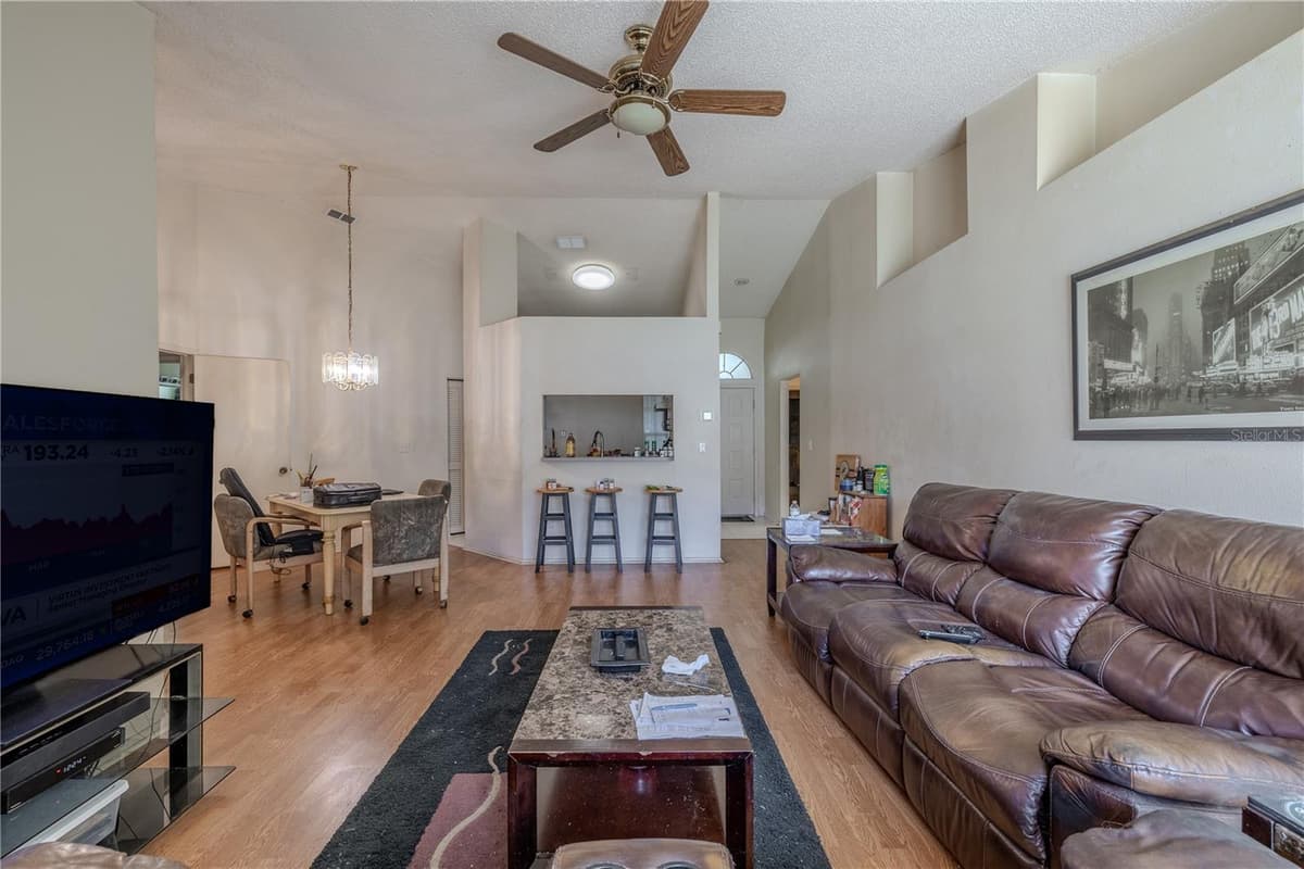 11220 CLAYRIDGE DRIVE — photo 10 of 39