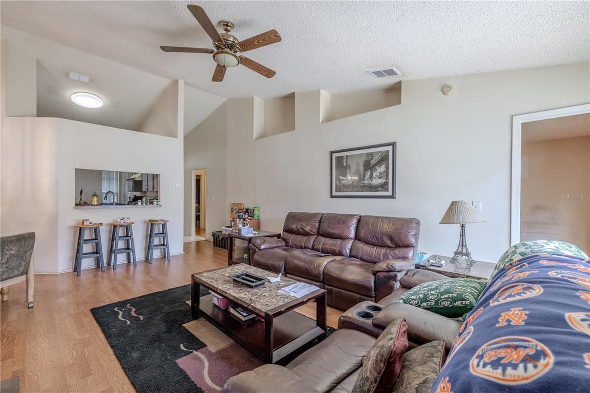 11220 CLAYRIDGE DRIVE — photo 9 of 39