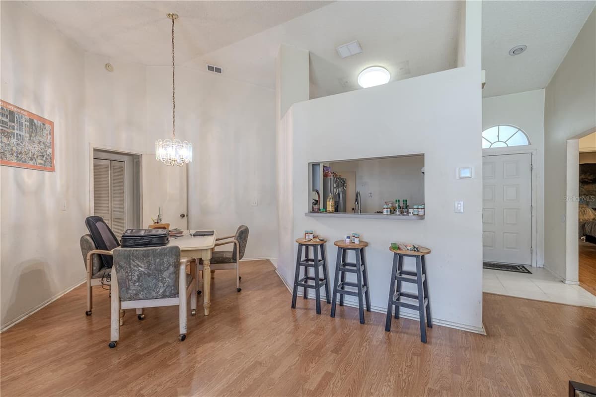 11220 CLAYRIDGE DRIVE — photo 11 of 39