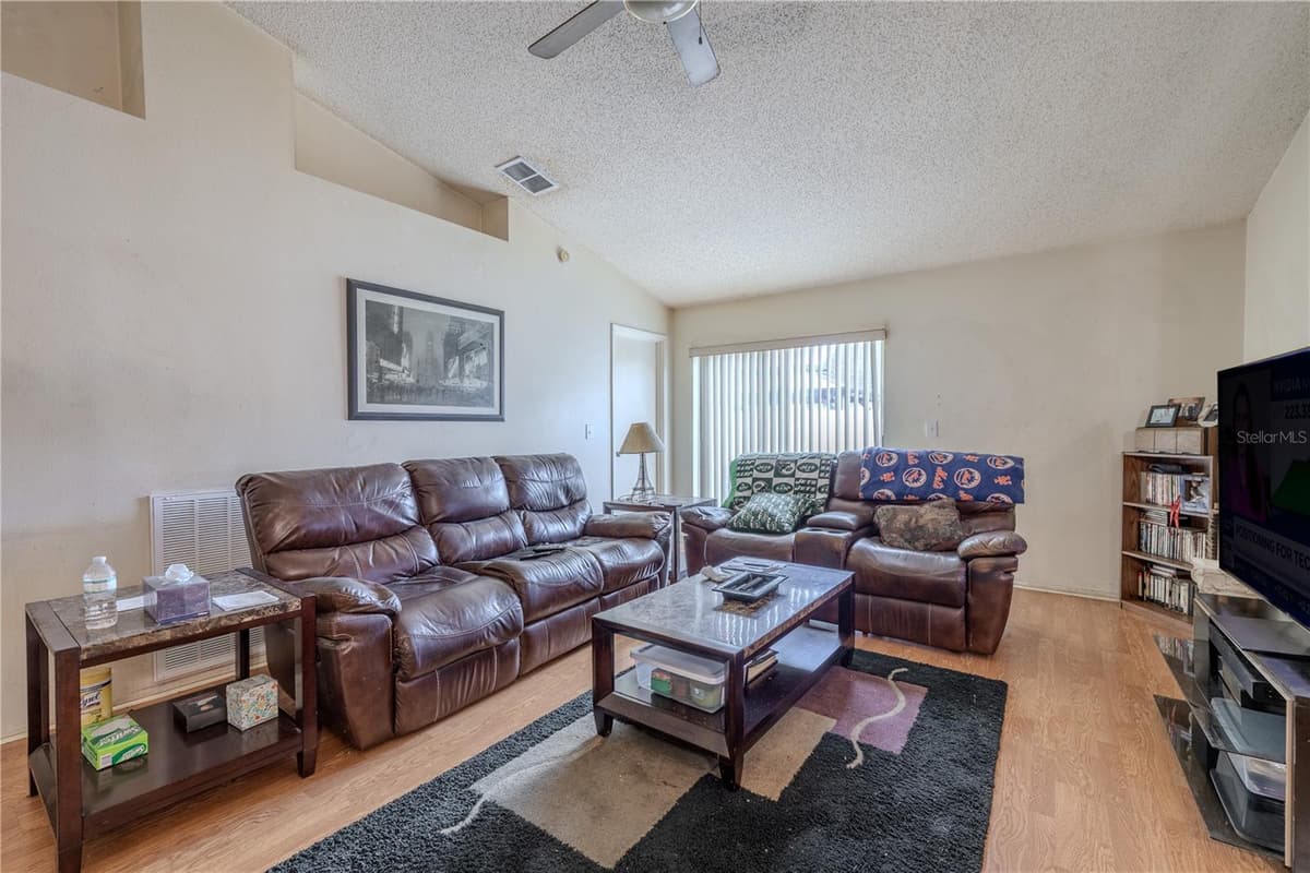 11220 CLAYRIDGE DRIVE — photo 6 of 39