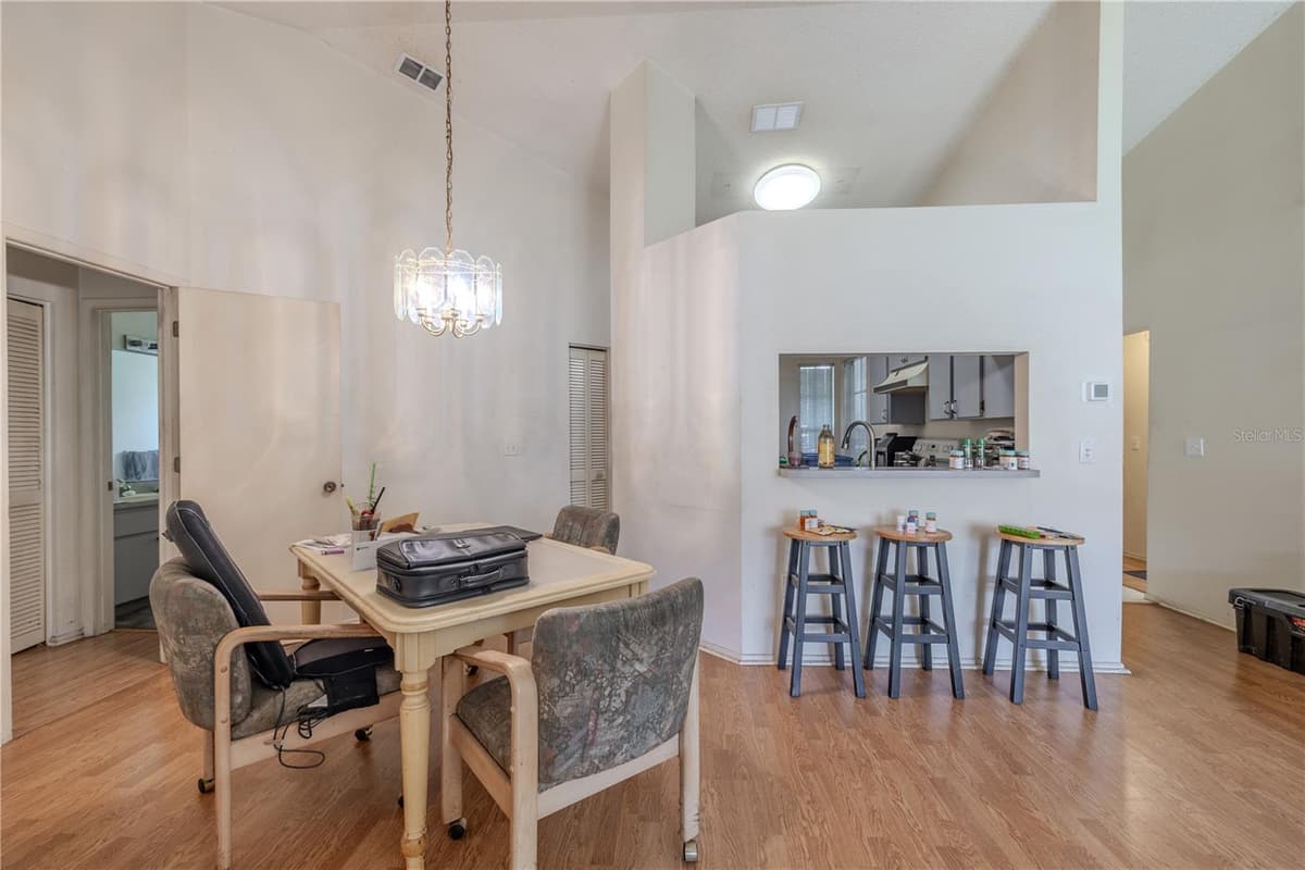 11220 CLAYRIDGE DRIVE — photo 13 of 39