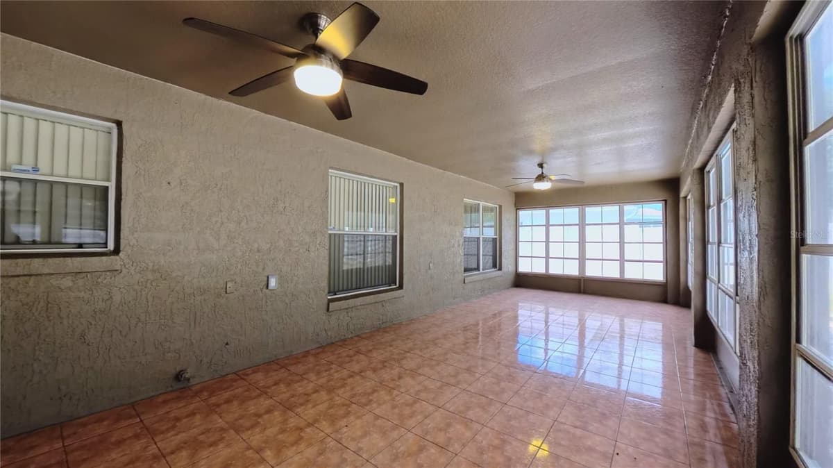 566 OAK BRANCH CIRCLE — photo 23 of 27
