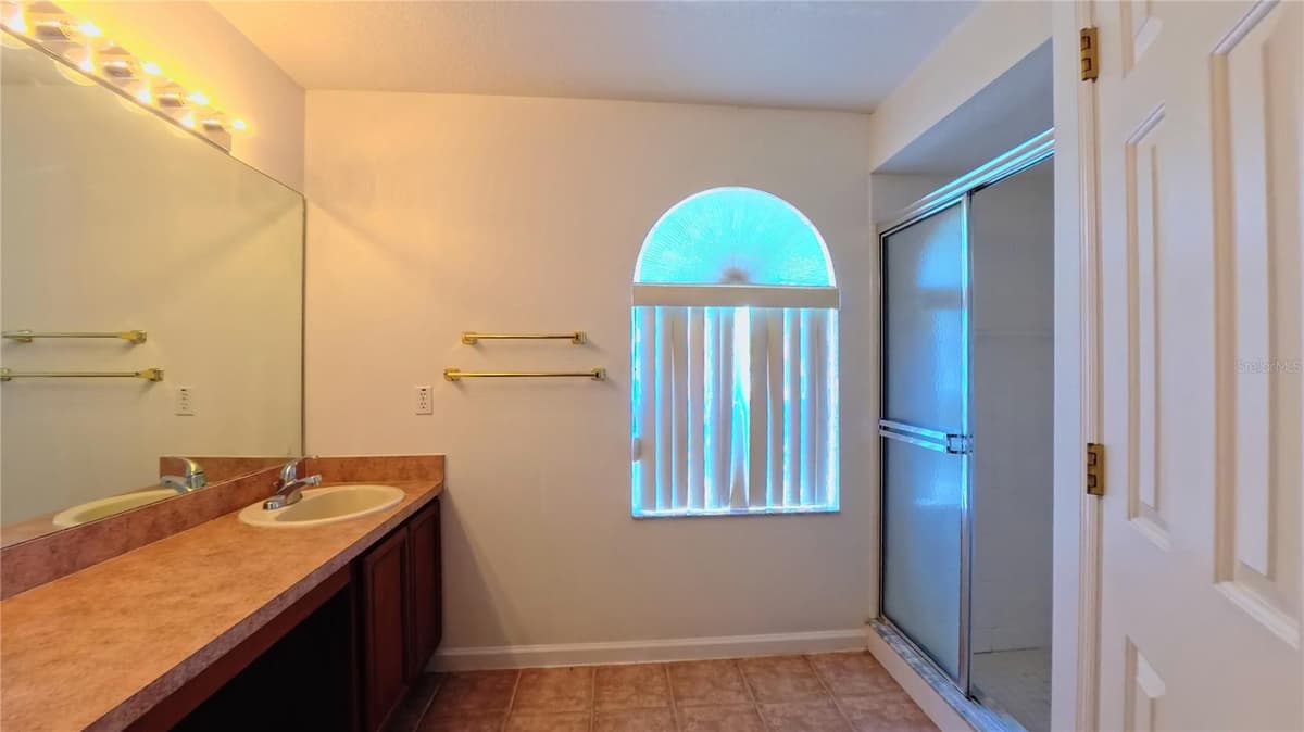 566 OAK BRANCH CIRCLE — photo 14 of 27