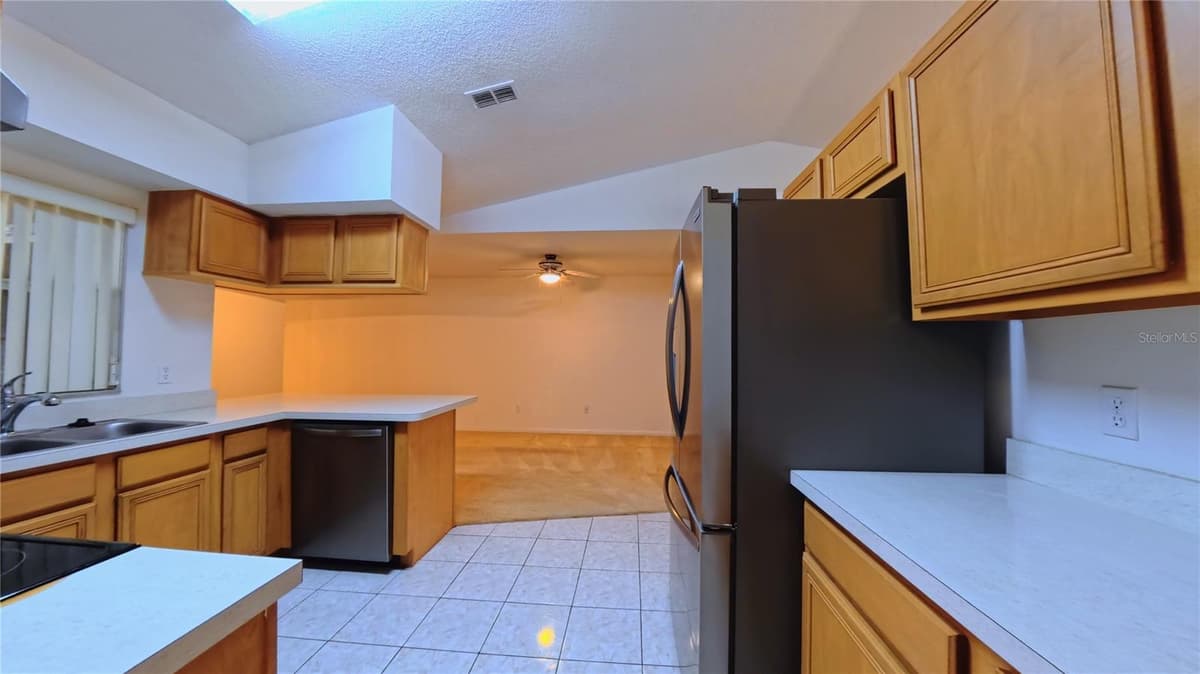 566 OAK BRANCH CIRCLE — photo 5 of 27