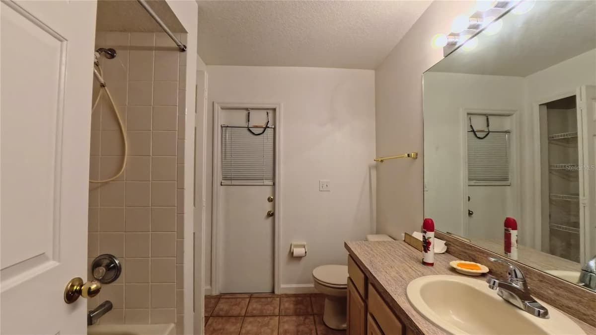 566 OAK BRANCH CIRCLE — photo 17 of 27