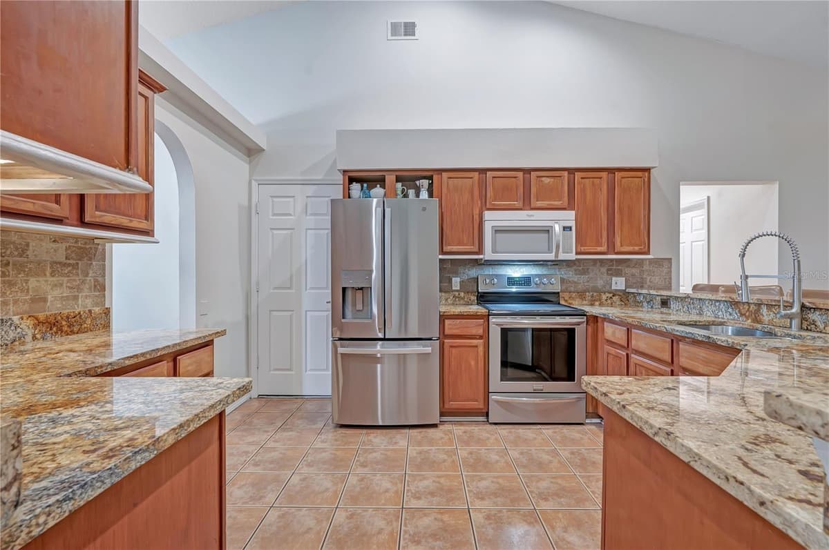 836 ELM FOREST DRIVE — photo 4 of 36