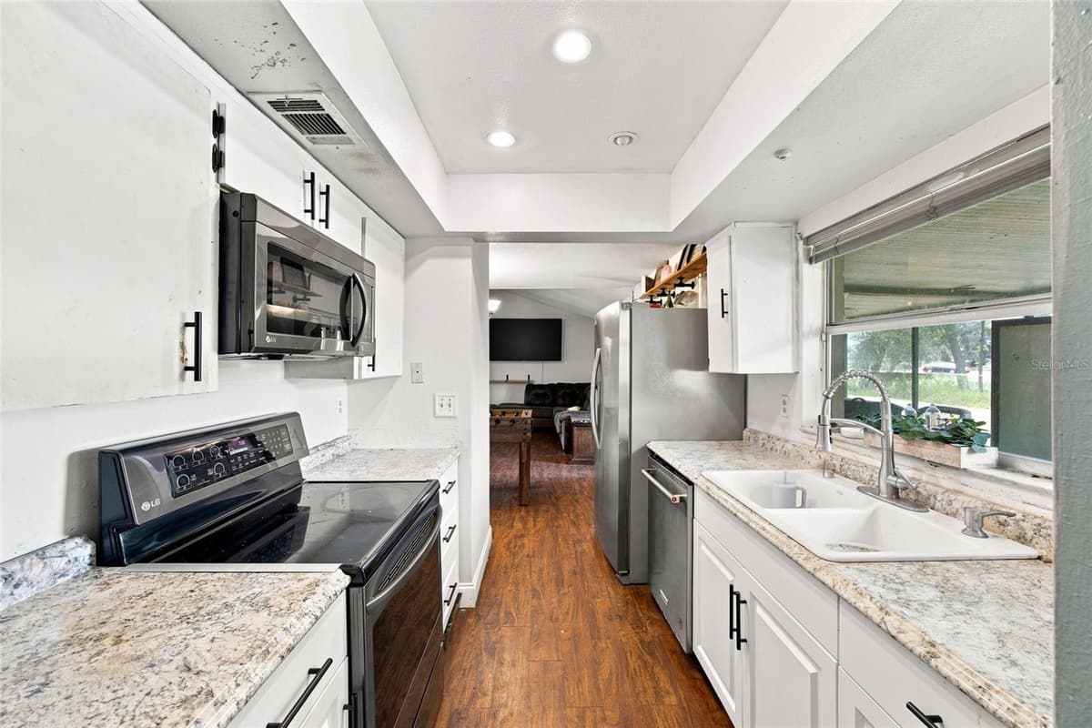 3135 CROSS FOX DRIVE — photo 10 of 34