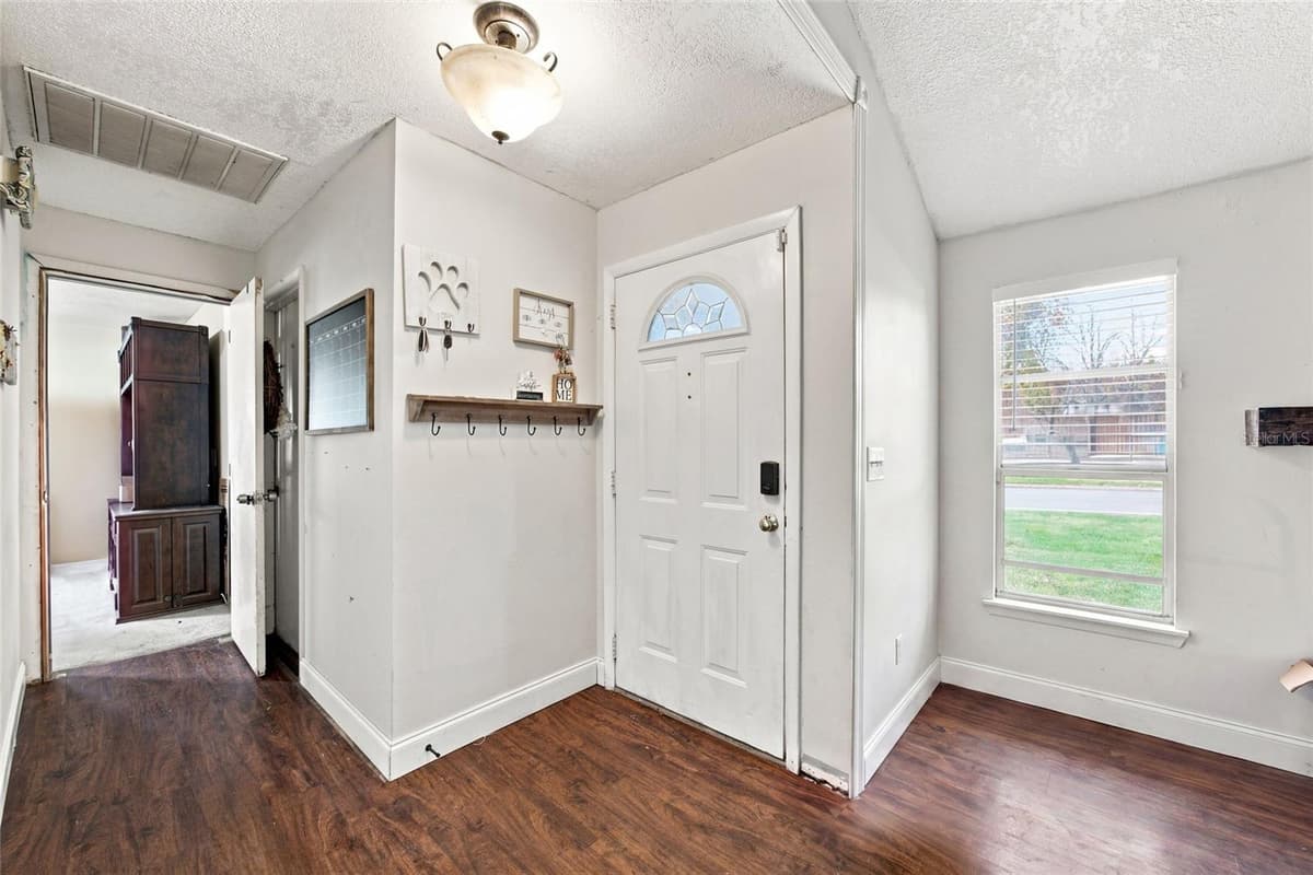 3135 CROSS FOX DRIVE — photo 6 of 34