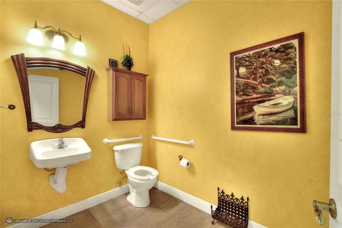657 LUMSDEN ROAD — photo 8 of 11