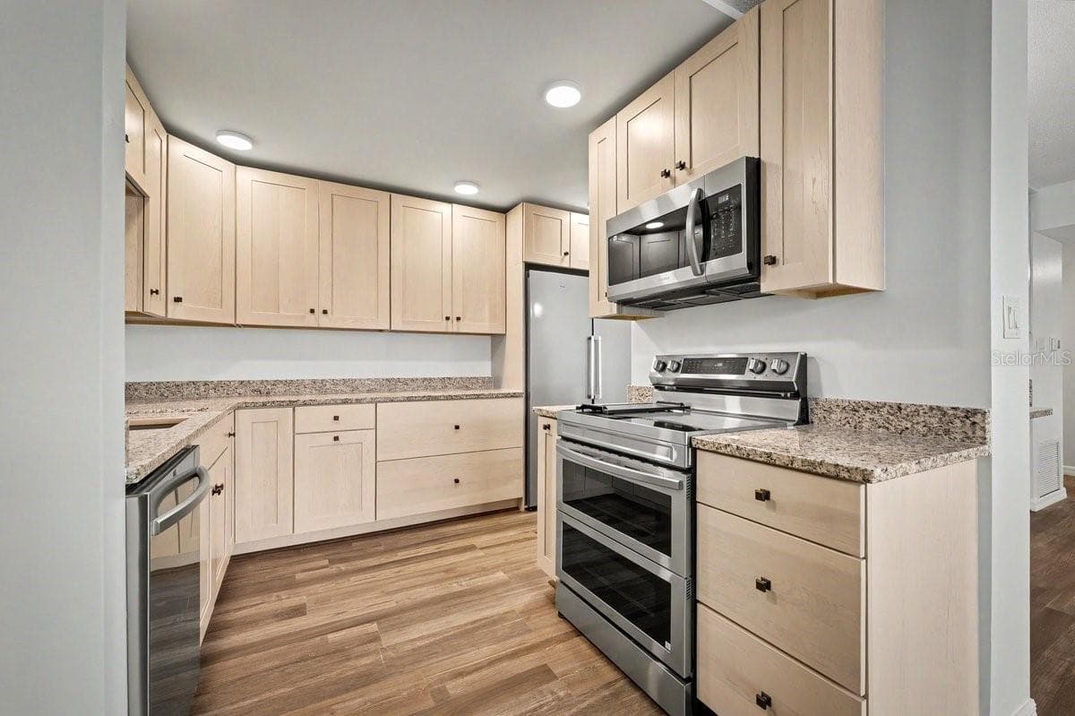 1224 PENINSULA DRIVE — photo 4 of 33