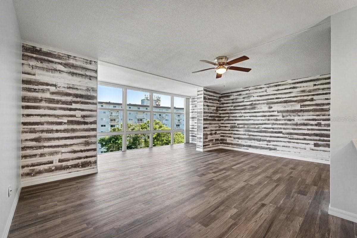 1224 PENINSULA DRIVE — photo 5 of 33