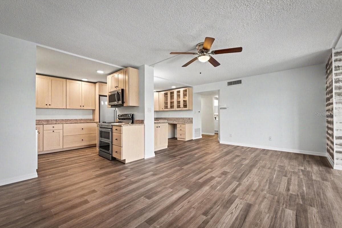 1224 PENINSULA DRIVE — photo 9 of 33