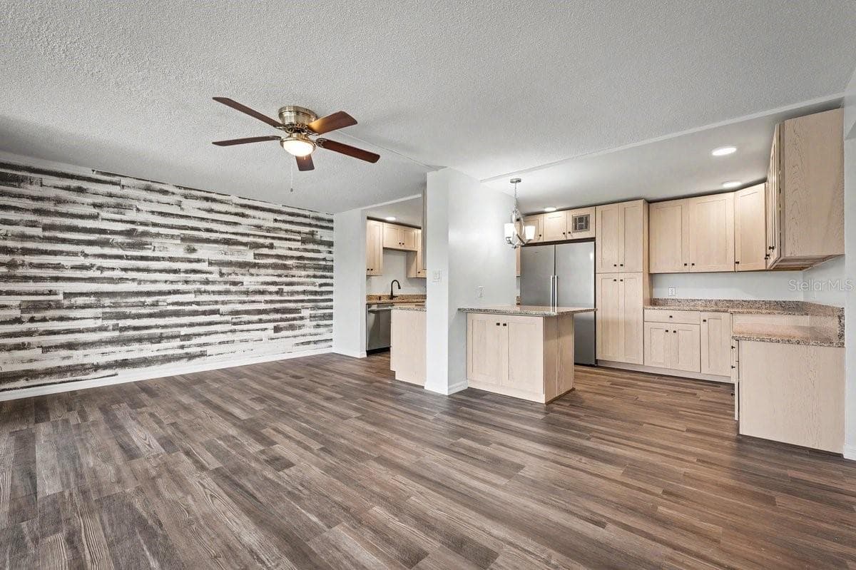 1224 PENINSULA DRIVE — photo 10 of 33