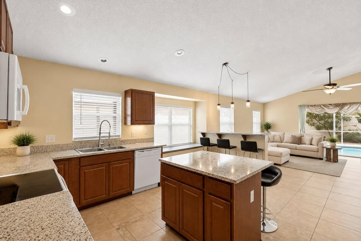 726 ROCHESTER LOOP — photo 14 of 32
