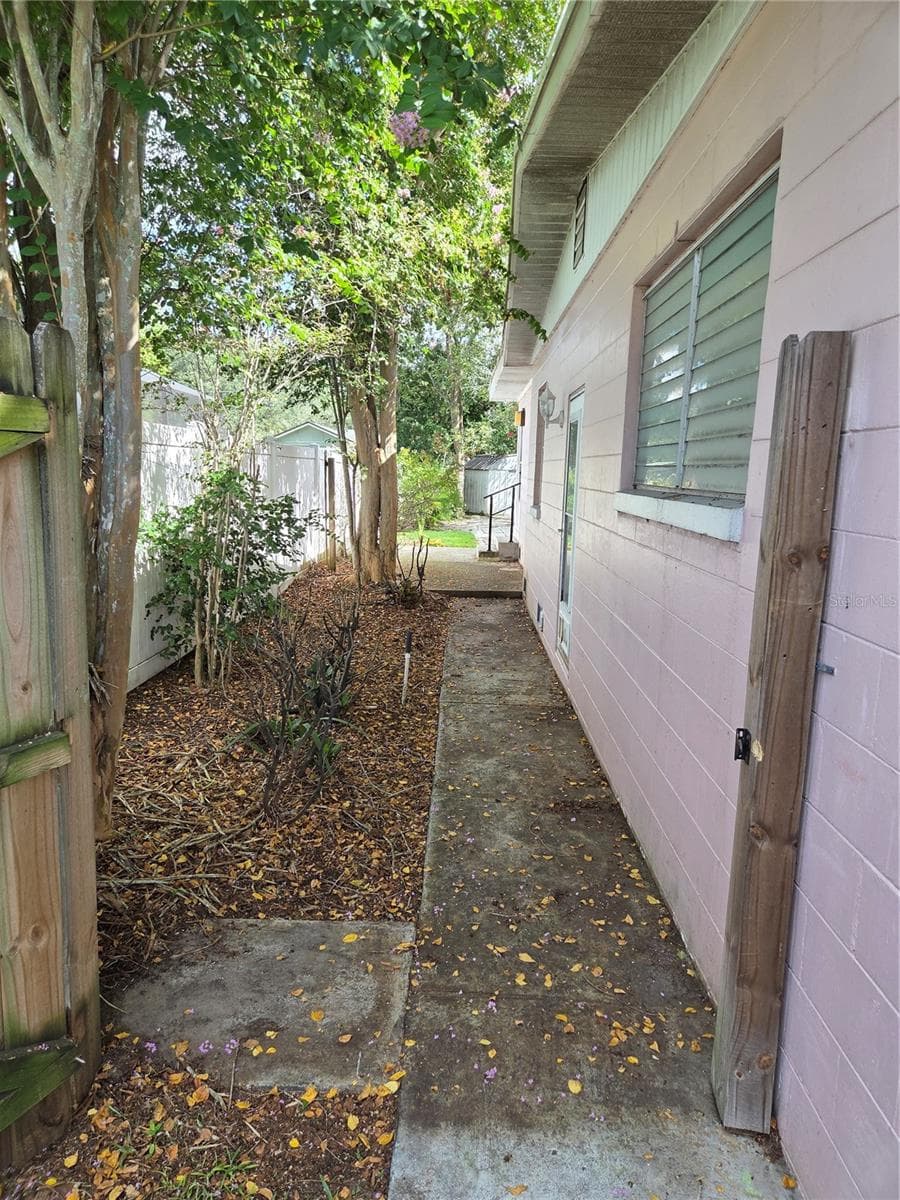 2917 VINE STREET — photo 18 of 28