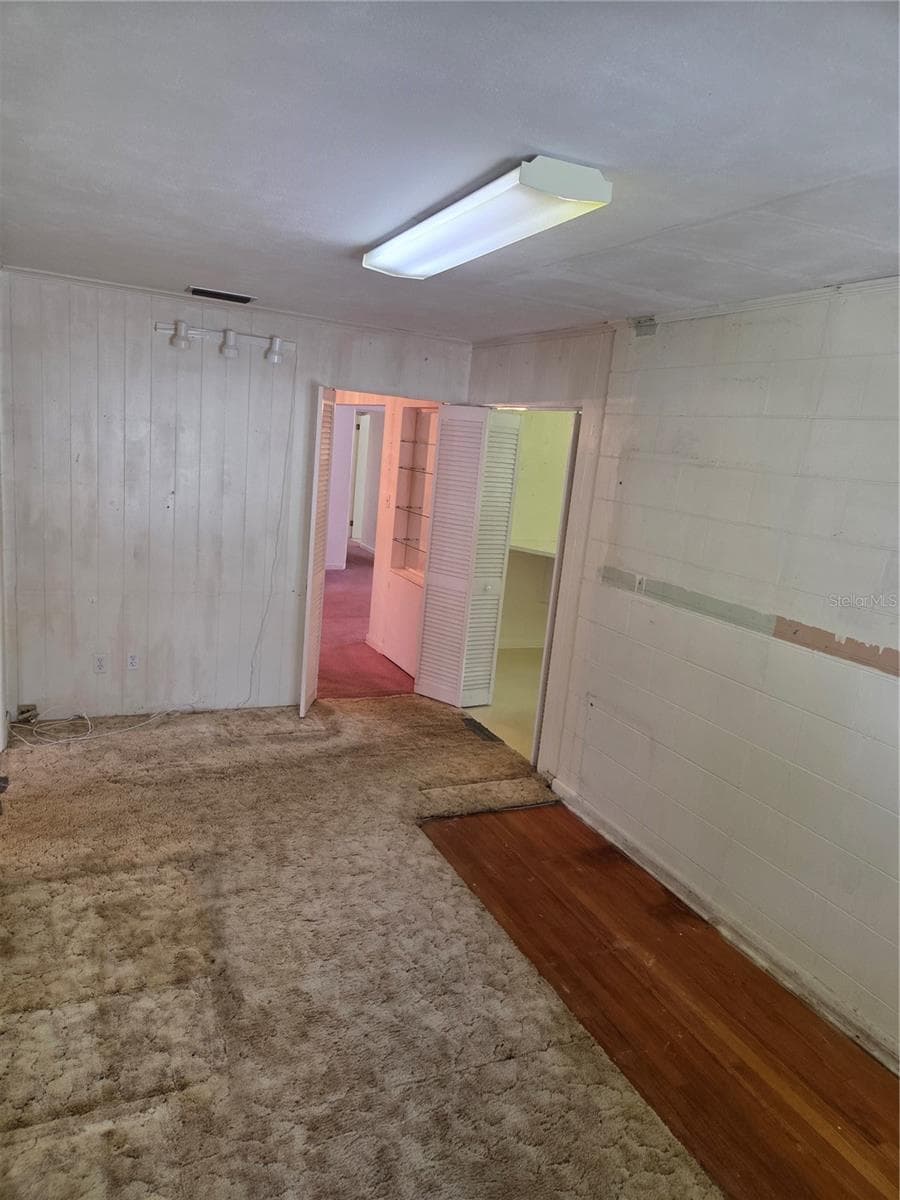 2917 VINE STREET — photo 10 of 28