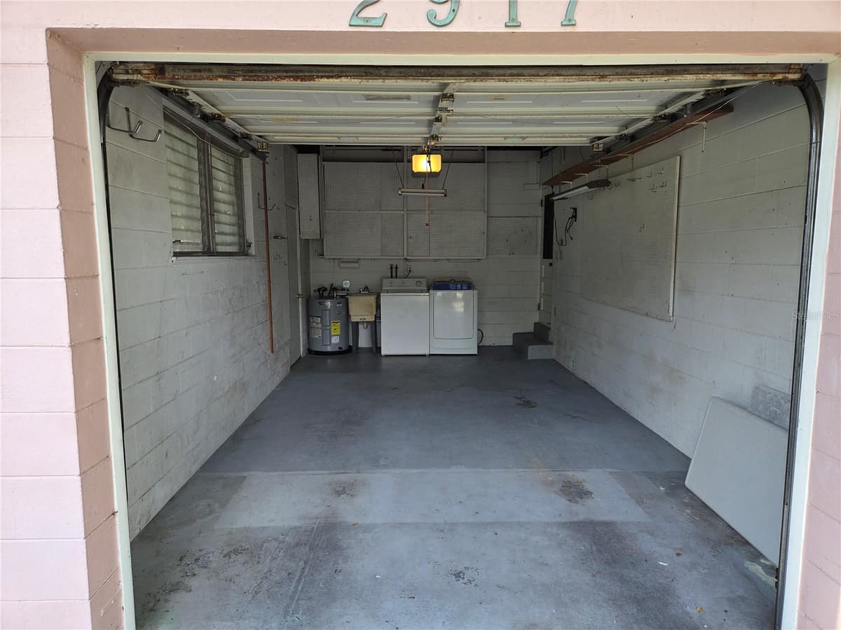 2917 VINE STREET — photo 3 of 28