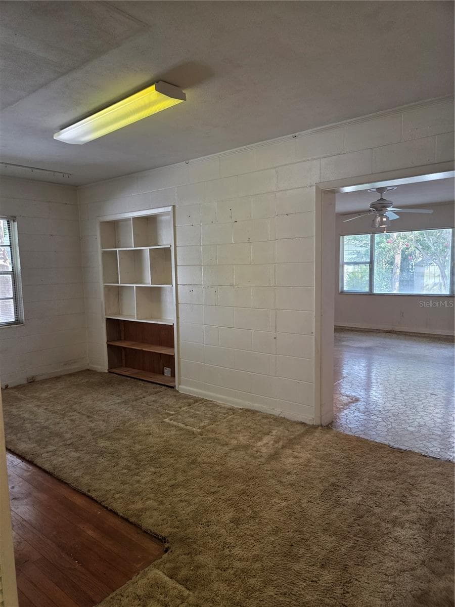 2917 VINE STREET — photo 9 of 28