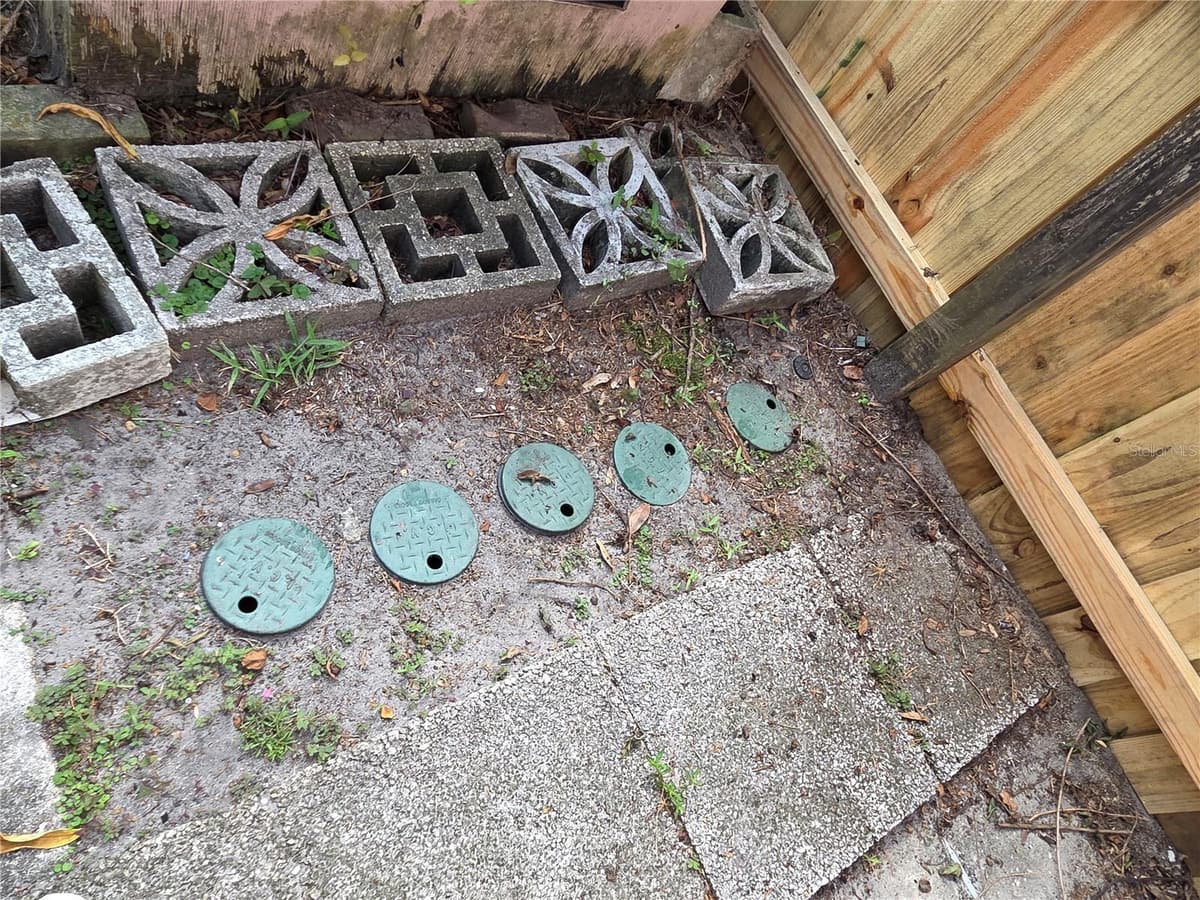 2917 VINE STREET — photo 27 of 28