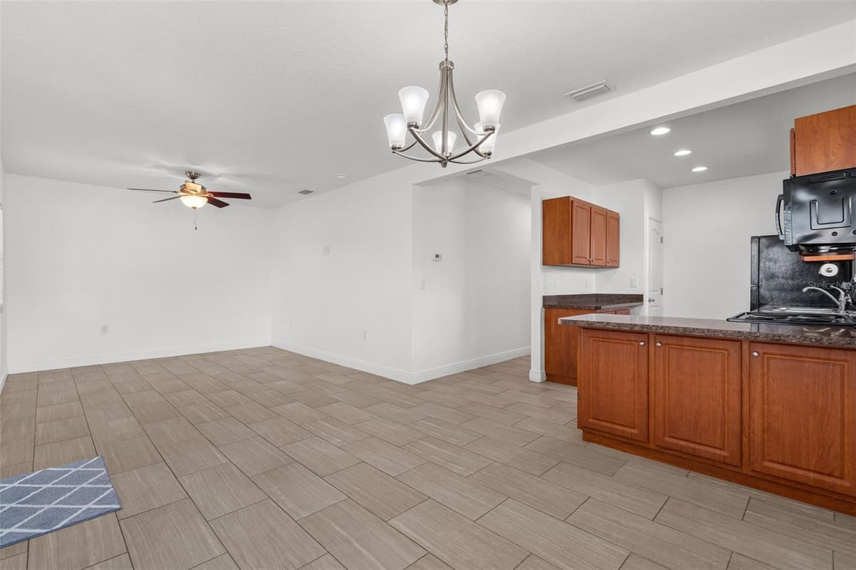 1026 36TH AVENUE — photo 4 of 25