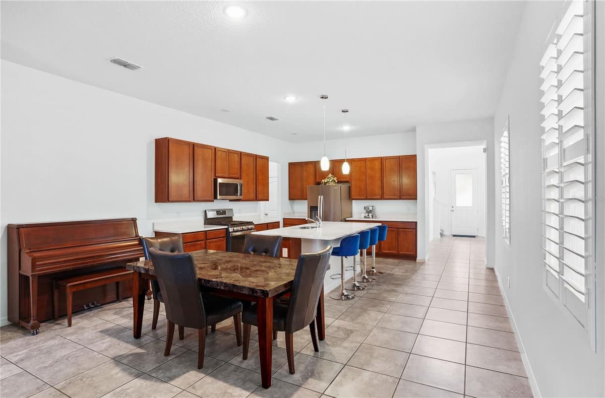 2052 EMERALD SPRINGS DRIVE — photo 8 of 47