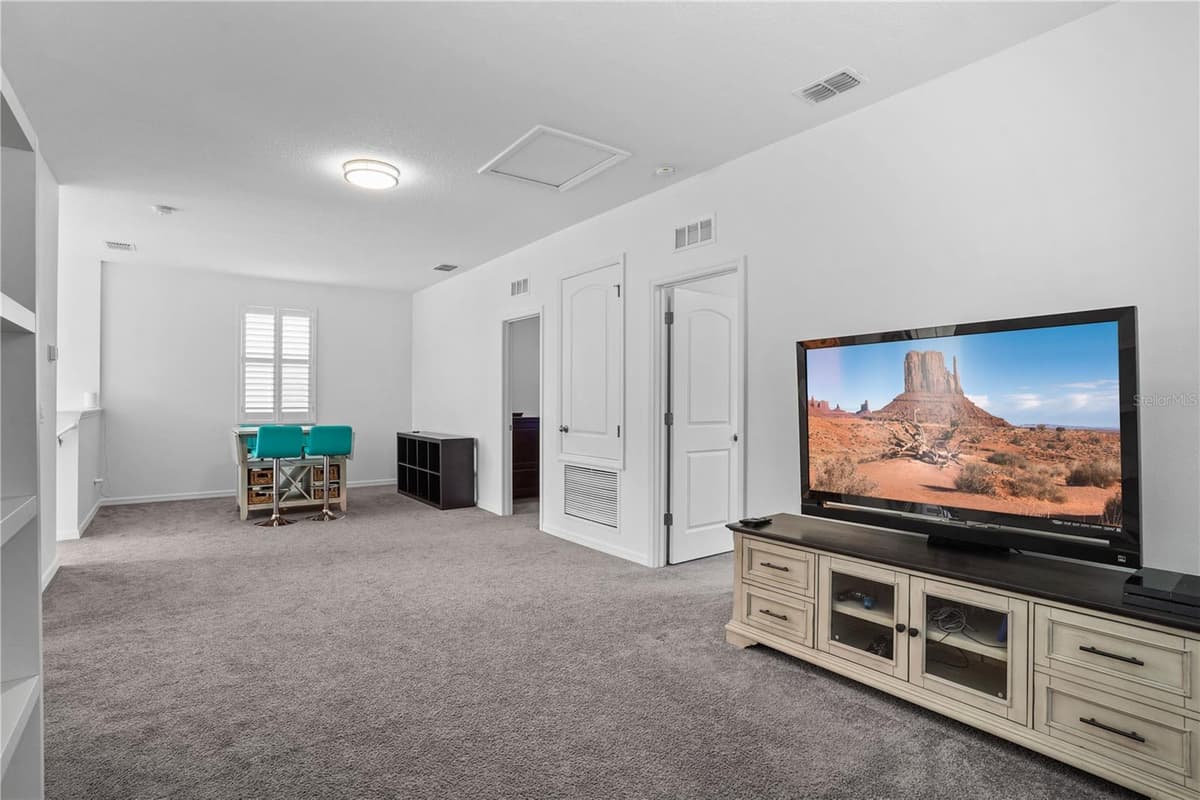 2052 EMERALD SPRINGS DRIVE — photo 13 of 47