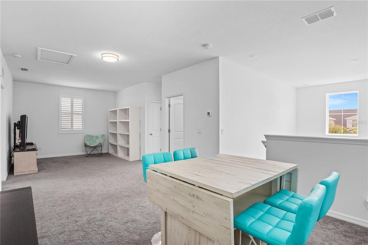 2052 EMERALD SPRINGS DRIVE — photo 14 of 47