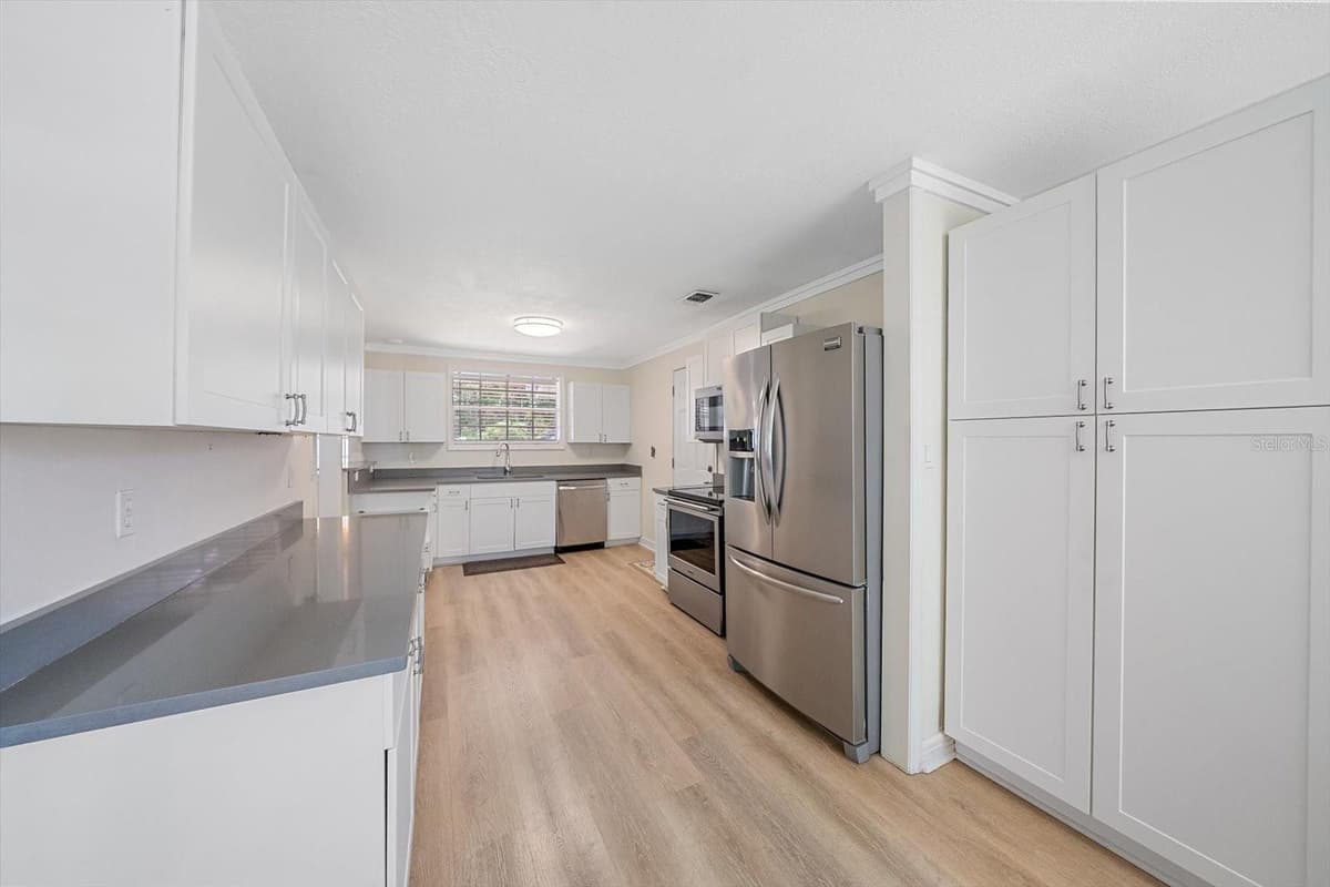 710 26TH STREET — photo 22 of 45