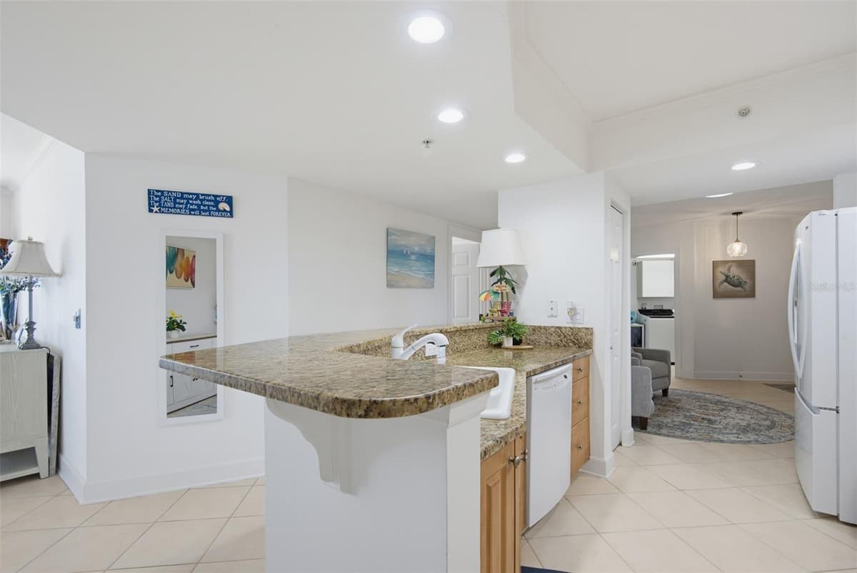 3315 ATLANTIC AVENUE — photo 17 of 63