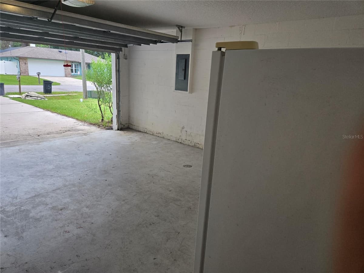 184 PARKVIEW DRIVE — photo 45 of 53