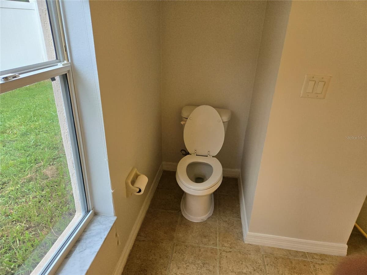 184 PARKVIEW DRIVE — photo 17 of 53