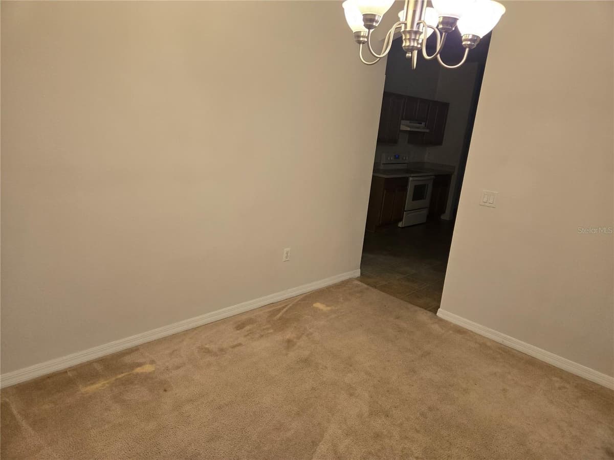 184 PARKVIEW DRIVE — photo 9 of 53