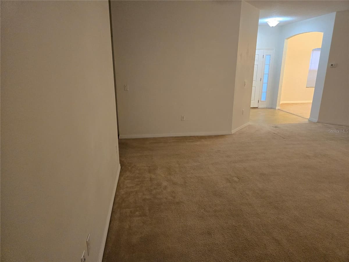 184 PARKVIEW DRIVE — photo 37 of 53