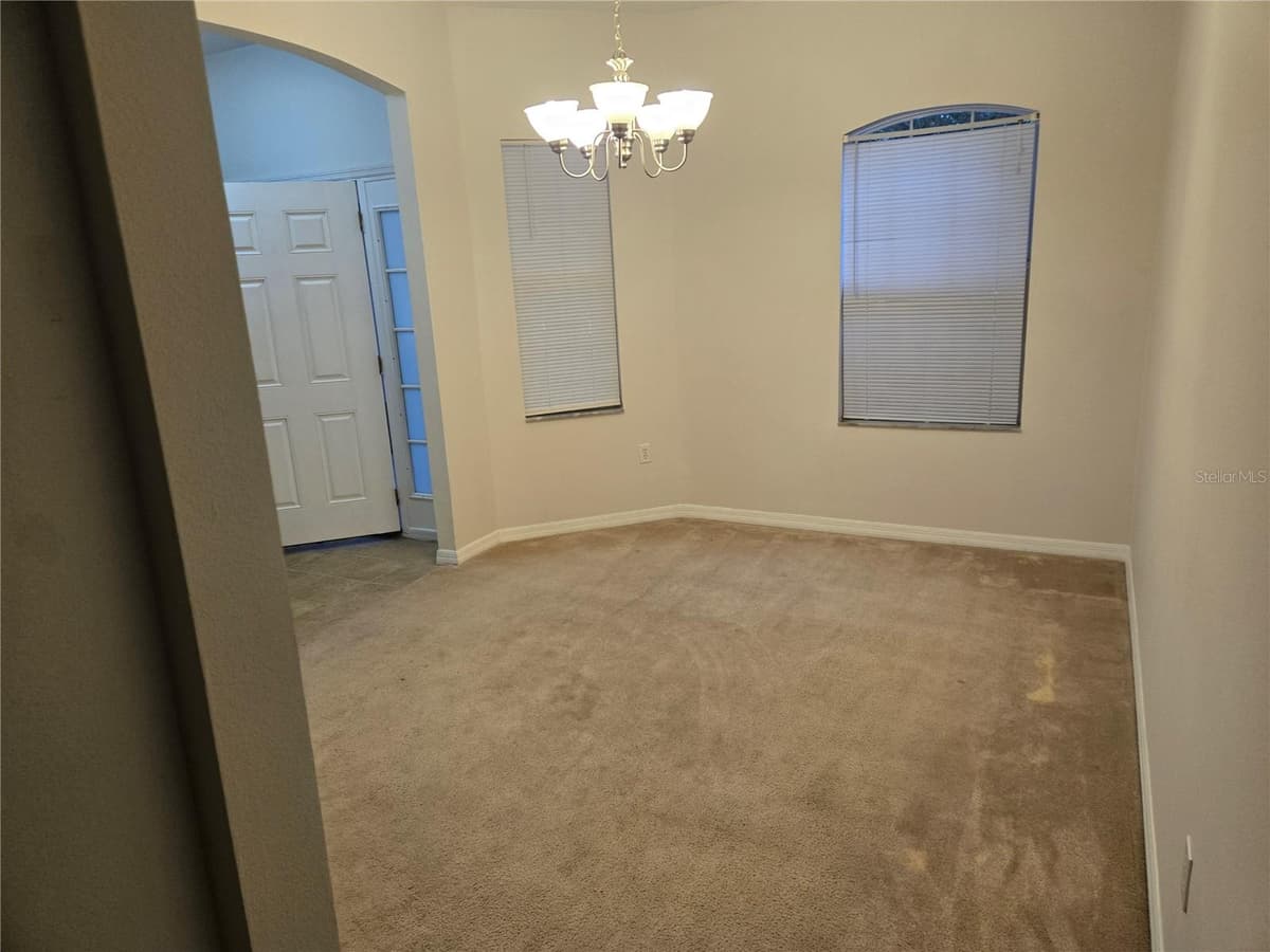 184 PARKVIEW DRIVE — photo 7 of 53