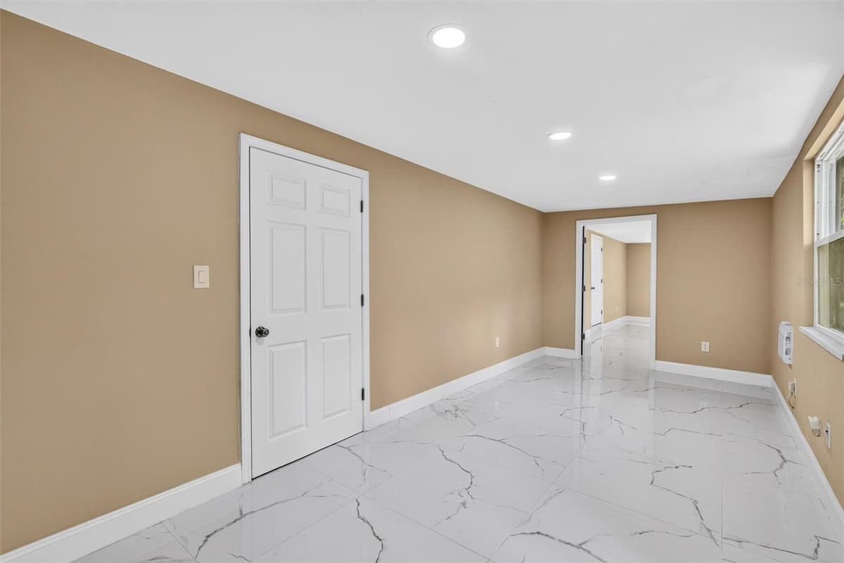 300 SCOTT ROAD — photo 25 of 87