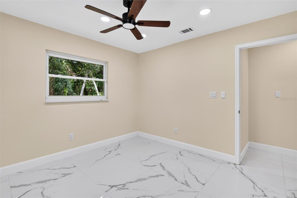 300 SCOTT ROAD — photo 39 of 87