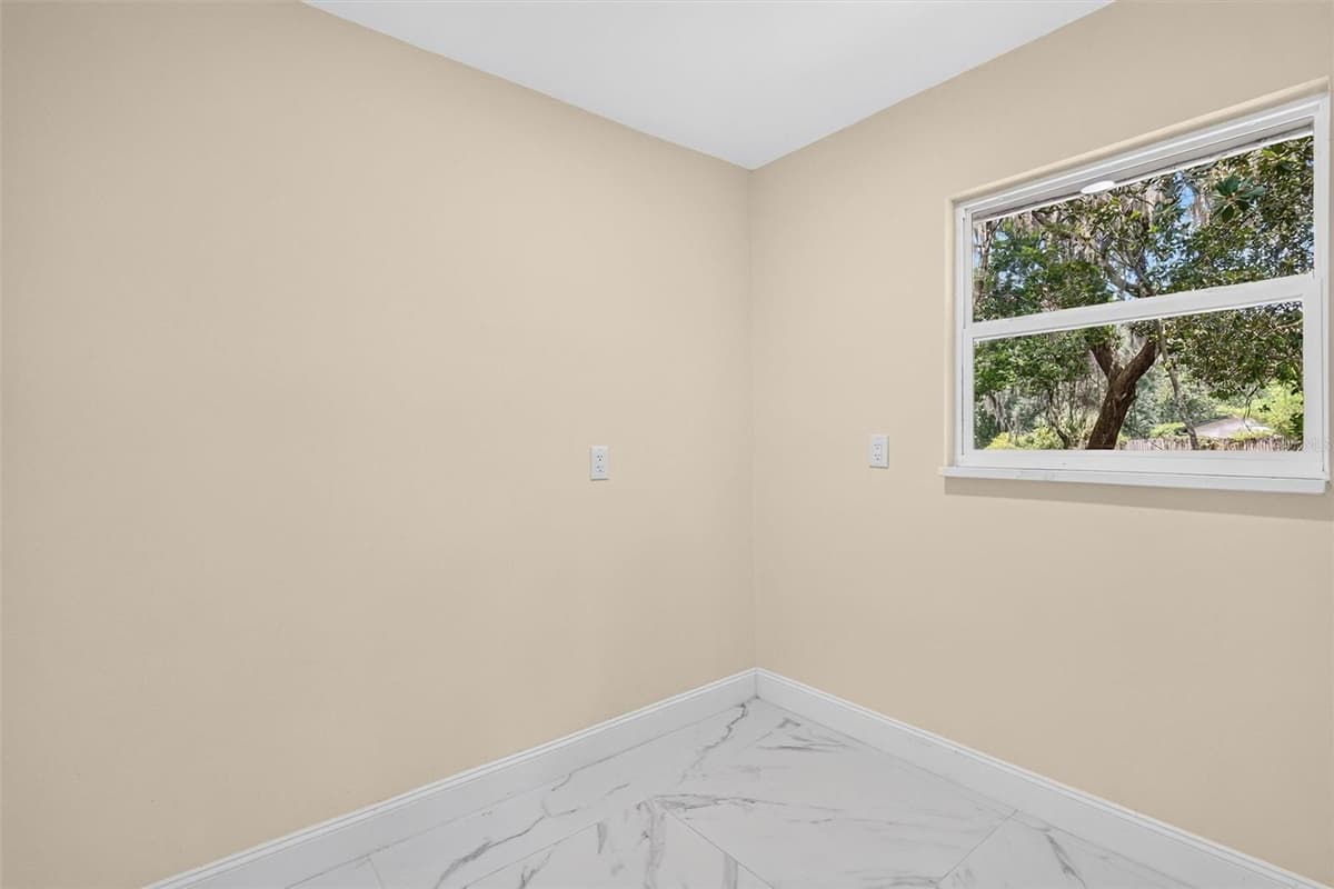 300 SCOTT ROAD — photo 53 of 87