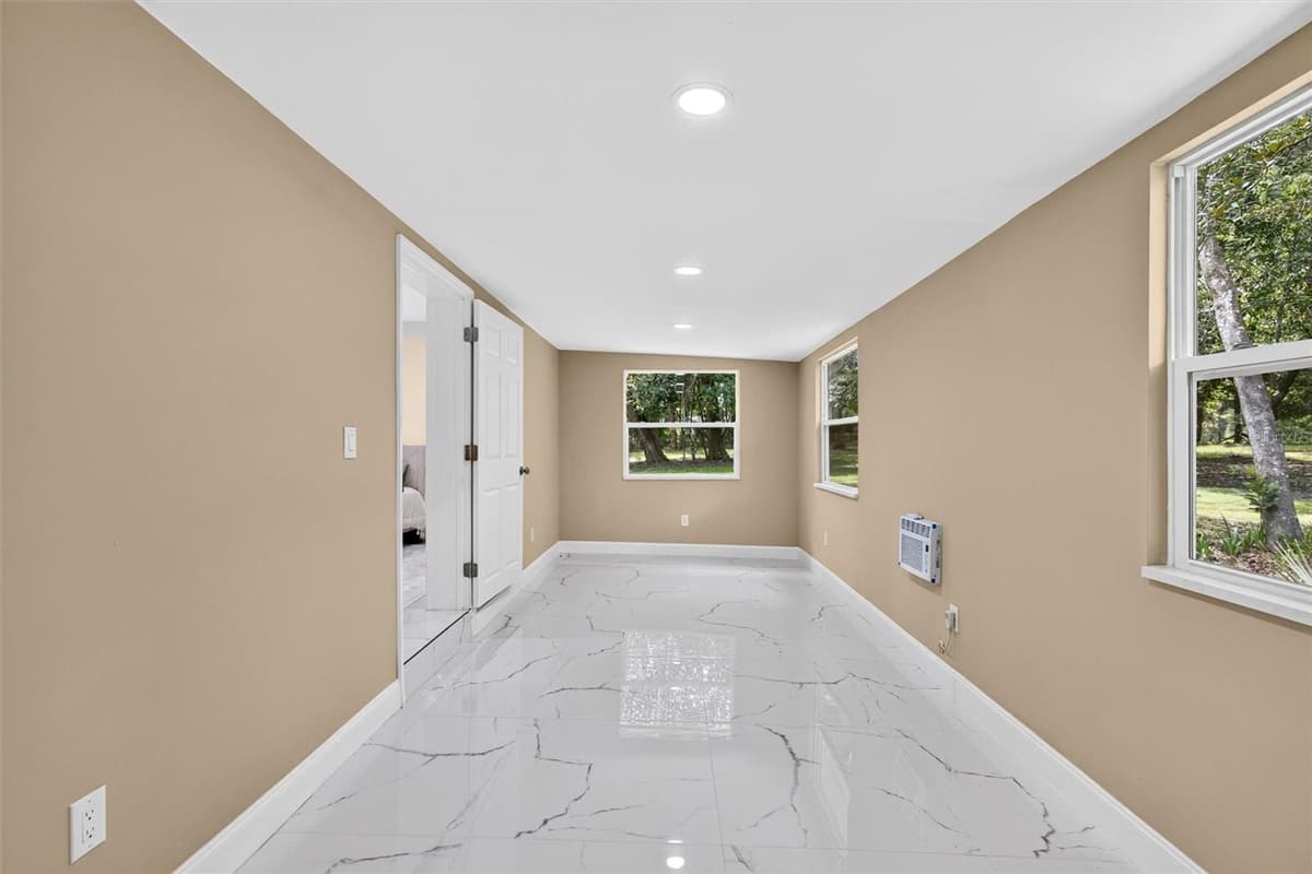 300 SCOTT ROAD — photo 24 of 87