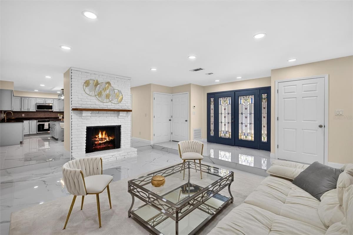 300 SCOTT ROAD — photo 10 of 87