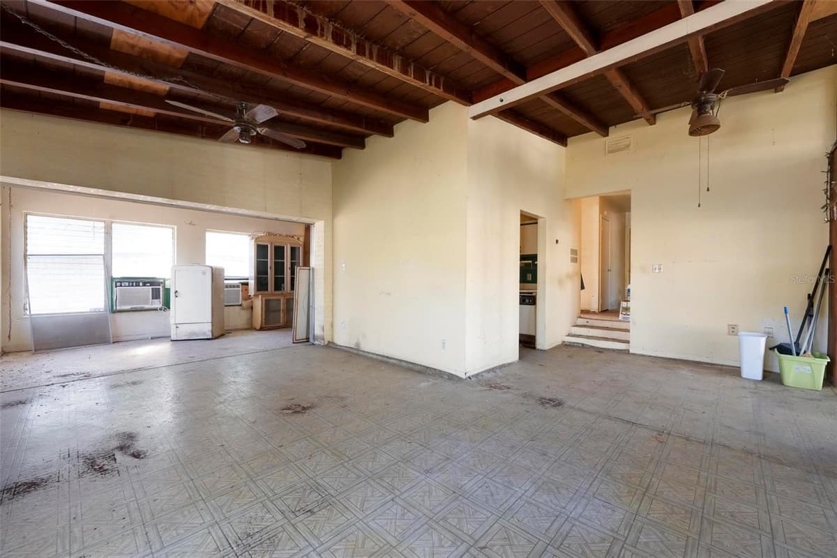 2956 GREENBRIAR STREET — photo 3 of 17
