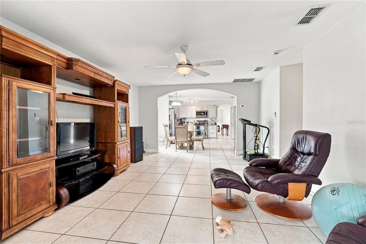 2512 ABACUS COURT — photo 13 of 40
