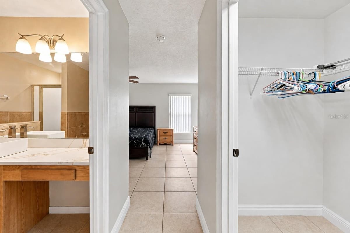2512 ABACUS COURT — photo 17 of 40