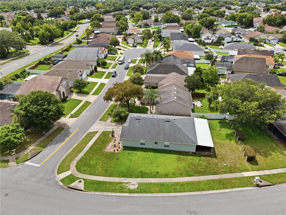 2512 ABACUS COURT — photo 31 of 40