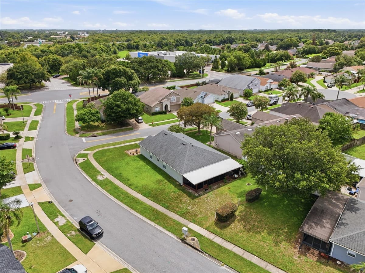 2512 ABACUS COURT — photo 36 of 40