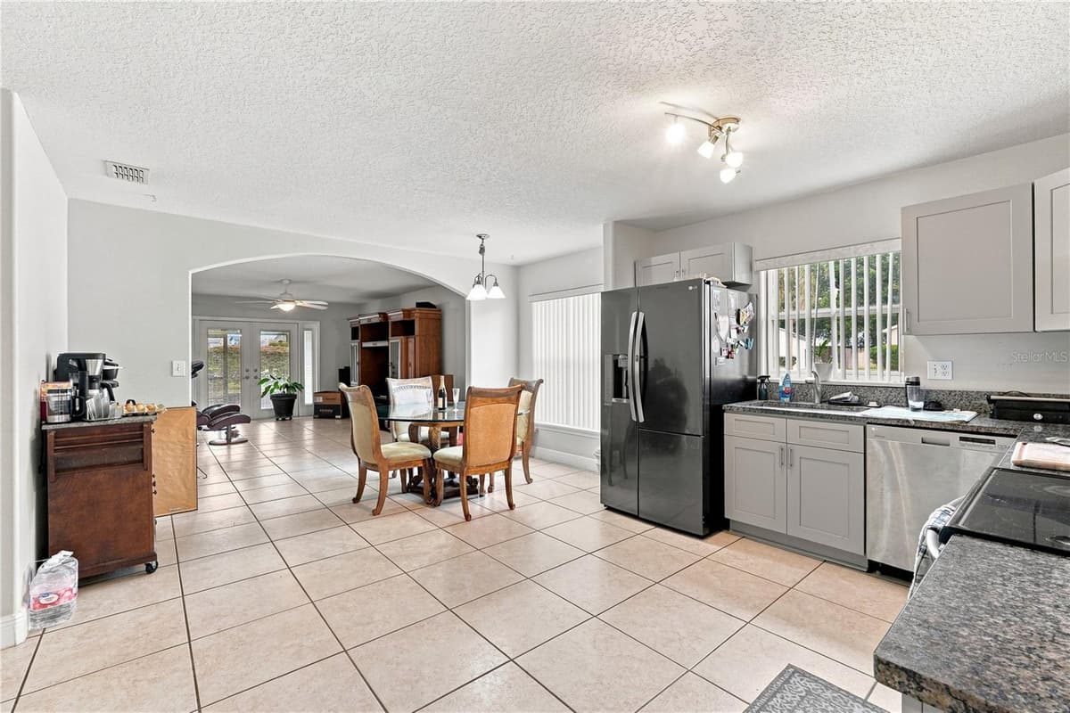2512 ABACUS COURT — photo 11 of 40