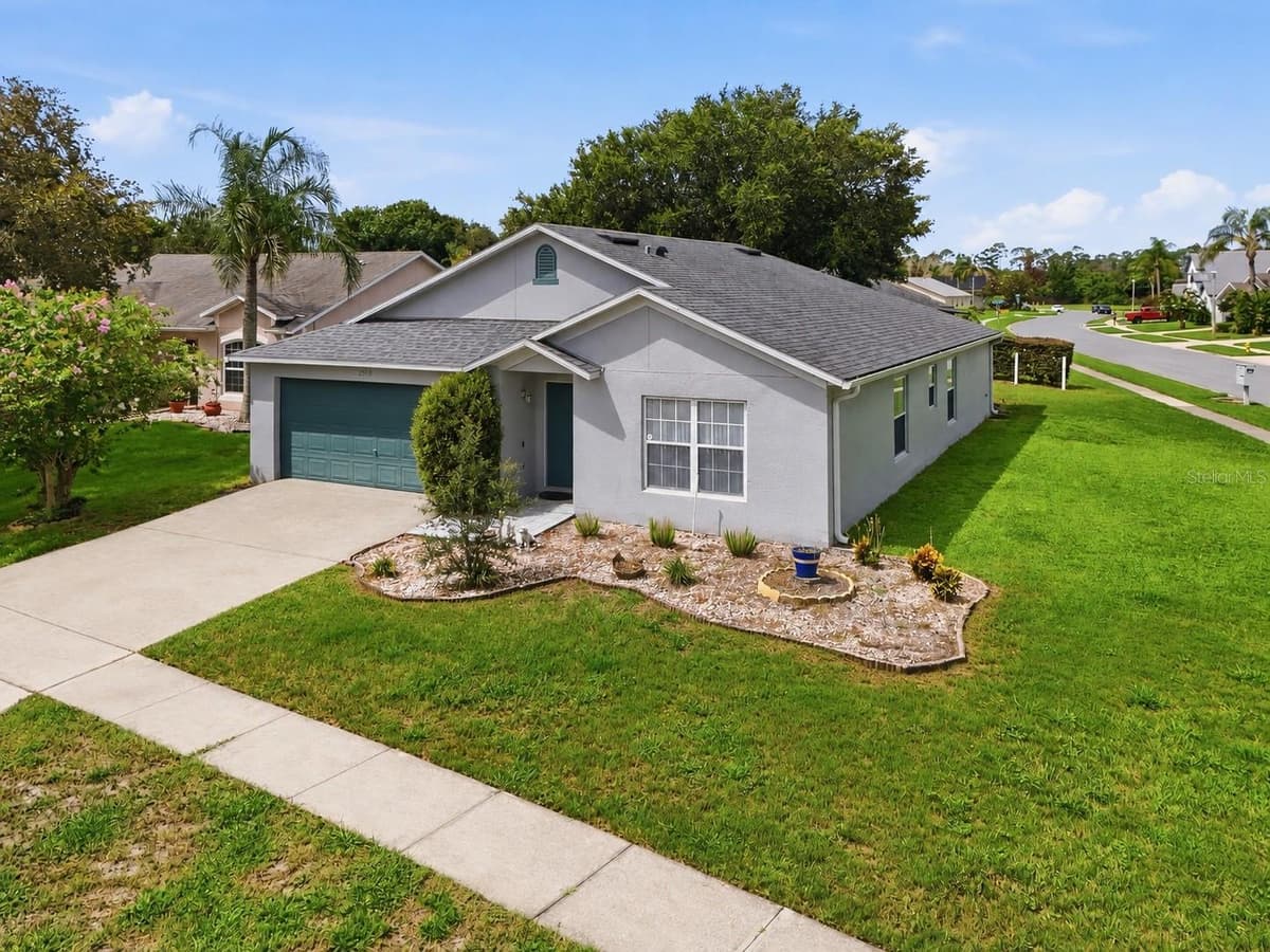 2512 ABACUS COURT — photo 2 of 40